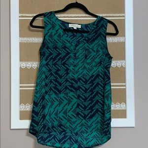 Green/navy sleeveless top
